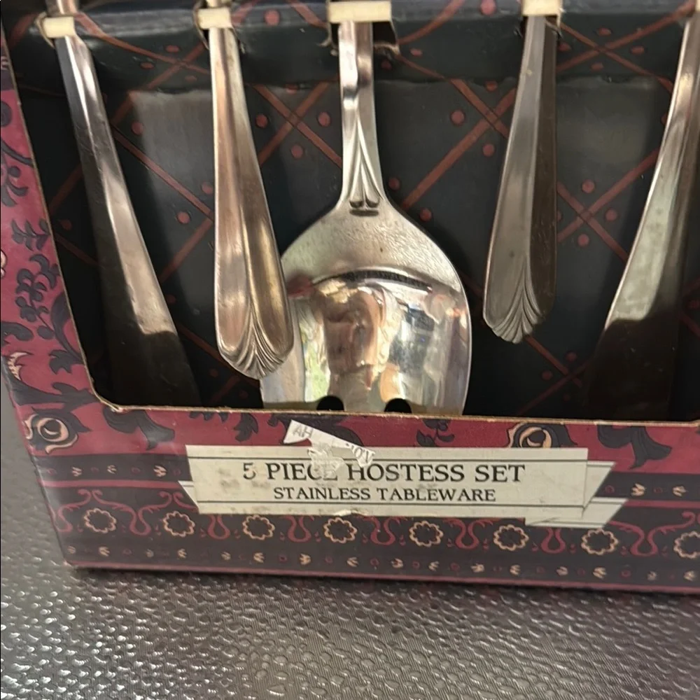 Cambridge Silversmiths Stainless Steel Silver Flatware Set
